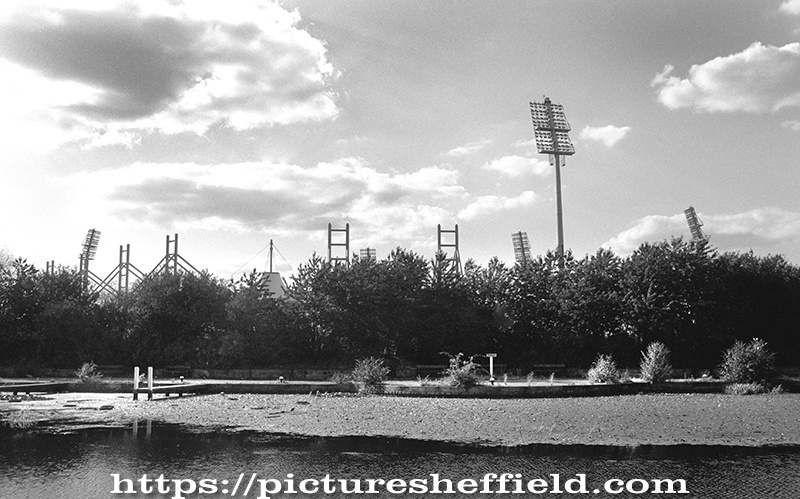 East End Park Moorings, Sheffield and South Yorkshire Navigation near Shirland Lane with Don Valley Stadium in the background