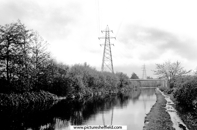 SYK Navigation, between Tinsley Locks and Broughton Lane