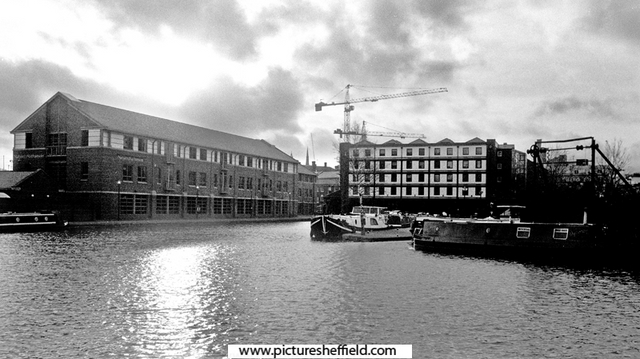 Victoria Quays/Canal Basin, Sheffield and South Yorkshire Navigation with Nabarro Nathanson, solicitors, No.1 South Quay (left) and the former Straddle Warehouse now The Straddle and used as offices