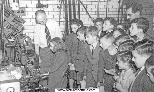 Visit by Hatfield House Lane Junior School to Sheffield Newspapers