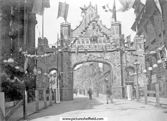 Queen Victoria's visit. Commercial Street, decorative arch