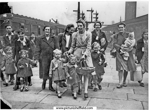 Victoria Station, Evacuee Mothers and Children