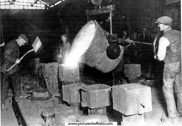Steel Industry, Casting chilled rolls at John M. Moorwood Ltd., Eagle Foundry, Attercliffe for use in construction of lamp posts