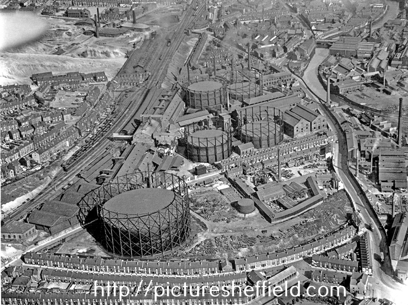 Aerial view - Neepsend Lane and Park Wood Road showing Sheffield Gas Company, L.N.E.R. Railway and River Don