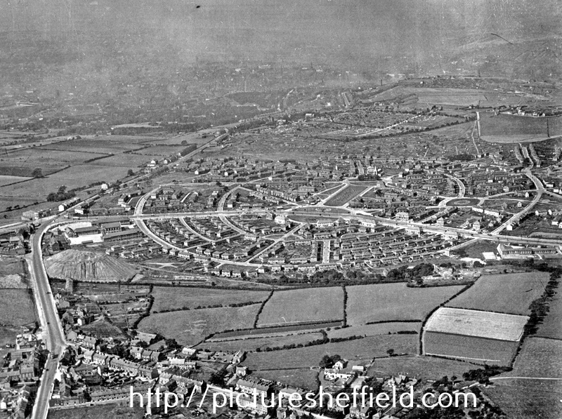 Aerial view - Manor Estate roads including Prince of Wales Road, City Road and Woodhouse Road (bottom of picture) showing Common Farm (bottom) and St. Swithun's Church