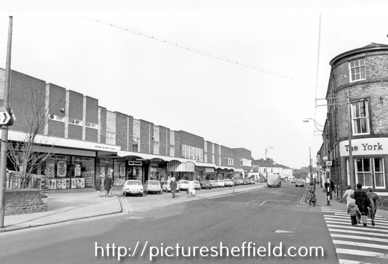 Fulwood Road, showing Broomhill Shopping Centre and (right) No. 247 York Hotel