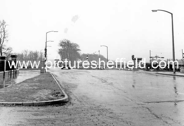 Meadowhead looking towards junction with Greenhill Main Road