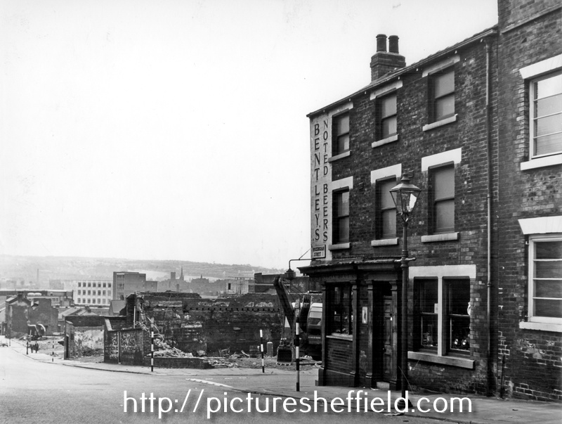 Rockingham Street at junction with Wellington Street showing No 194, Rockingham Arms public house, after the demolition of Mount Tabor Chapel