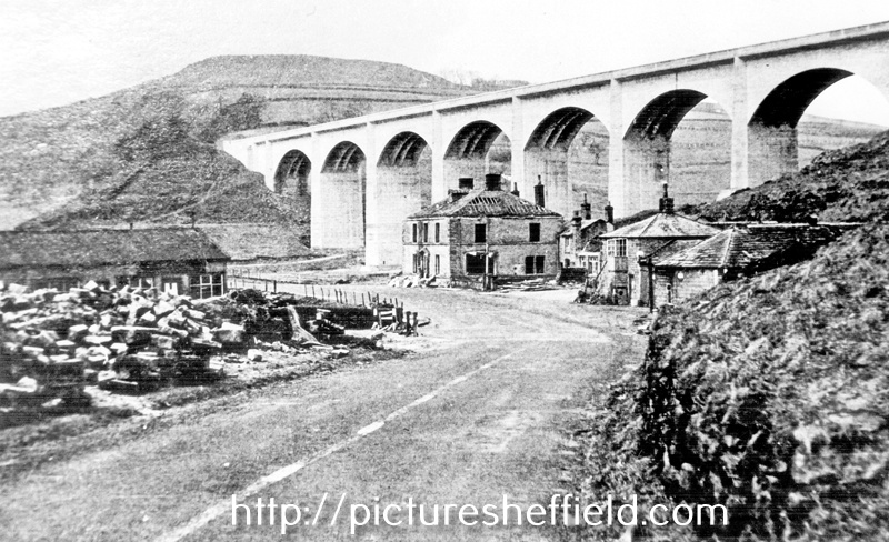 Construction of Ashopton Viaduct and Ladybower Reservoir, Ashopton Inn, Sheffield to Glossop Road, in foreground
