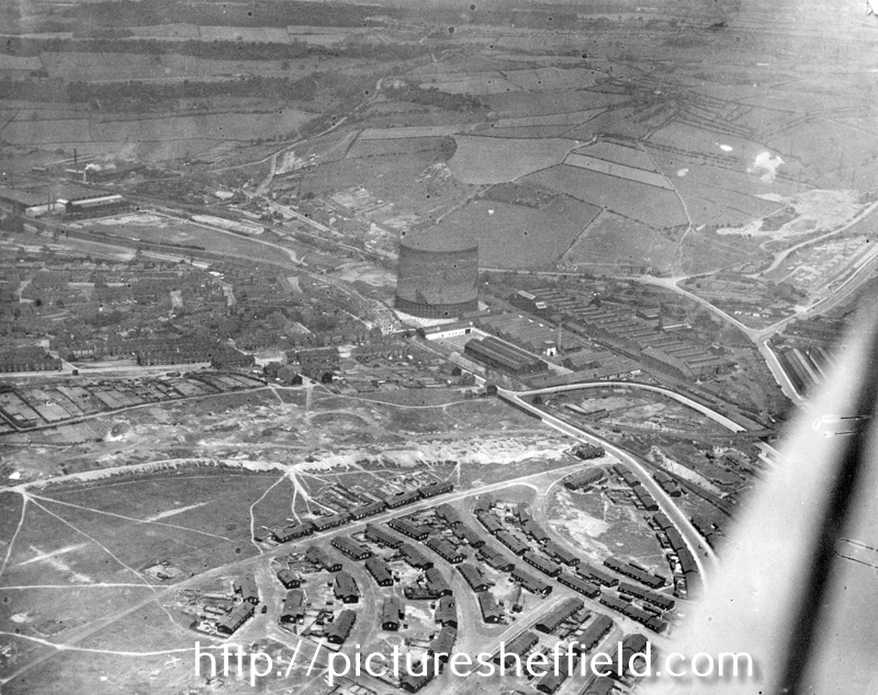 Aerial view of Blackburn and Wincobank district. Roman Ridge Road and Tyler Street Munition Huts in foreground. Barrow Road, right, and Vauxhall Road, centre, left. Gas Holder belongs to Sheffield Gas Company