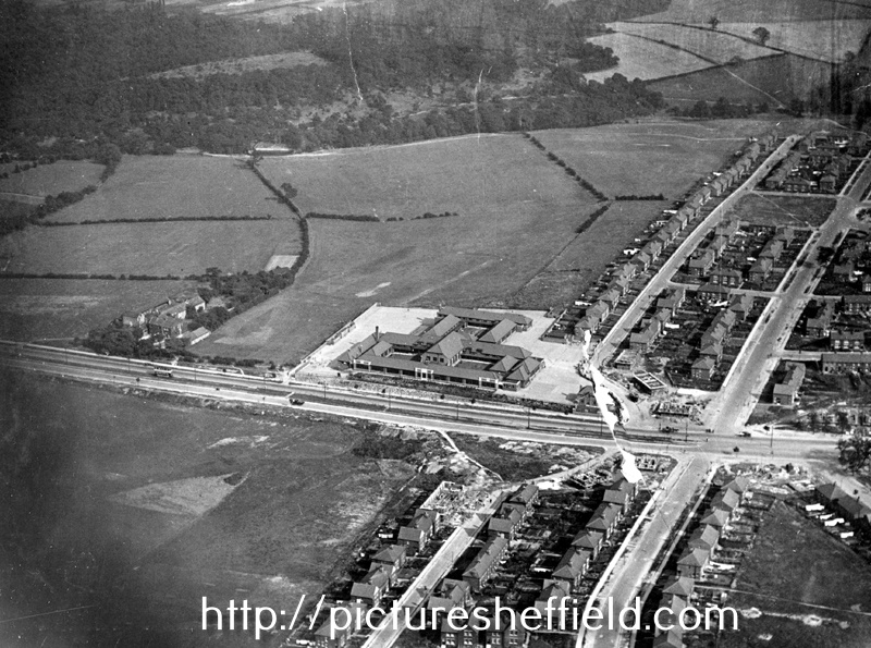 Pipworth Road School, Pipworth Road with Prince of Wales Road left to right; Dawlands Close (bottom left); Beaumont Road and Beaumont Road North (right); 