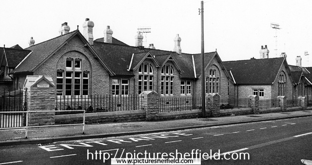 Hillsborough Primary School (formerly Hillsborough County School), Parkside Road