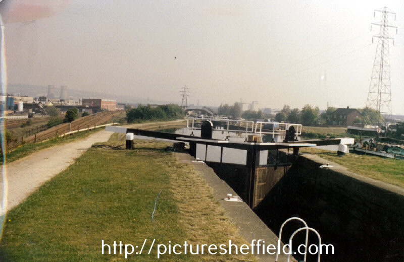 Tinsley Locks, Sheffield and South Yorkshire Navigation looking towards Tinsley with the Lock Keepers Houses extreme right