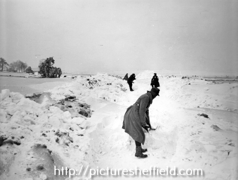 Prisoners of war doing snow clearing at Lodge Moor