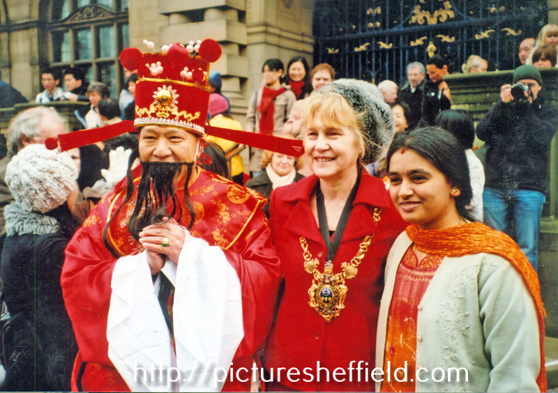 Lord Mayor, Councillor Jackie Drayton with members of the Chinese Community outside the Town Hall during the Chinese New Year Celebrations