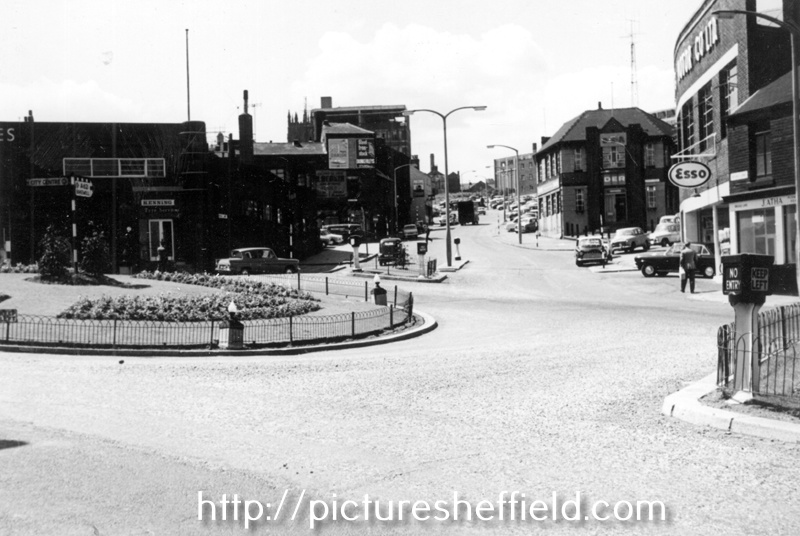 Broad Lane Roundabout from Tenter Street looking towards Broad Lane