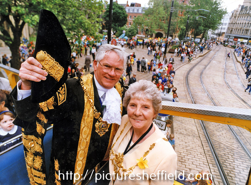 Lord and Lady Mayoress, Councillor Frank and Freda White, Lord Mayor's Parade passing Church Street