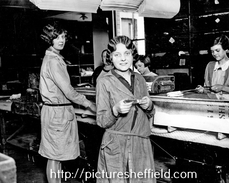 Girls packing knives at J.G. Graves Ltd, most probably Enterprise Works, Shoreham Street / St. Mary's Road