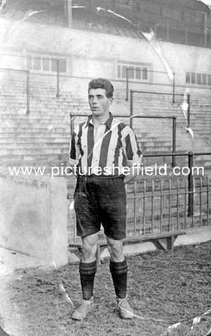 Sheffield United F.C. - Fred Tunstall (1897 - 1971), played 1920-1933