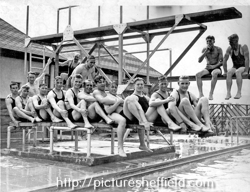 Mostly players from Sheffield United (may also include Wednesday players) - Footballers at  Hathersage Open Air Pool