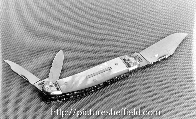 Hallmarked Pocket Knife made by Stanley Shaw, cutler, 48 Garden Street