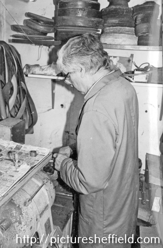 Stanley Shaw, cutler, 48 Garden Street grinding