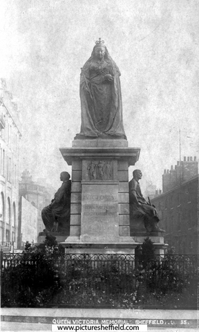 Queen Victoria Memorial,Town Hall Square