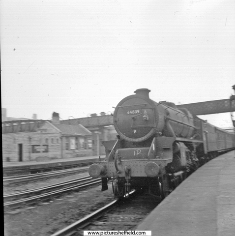 Black Five steam locomotive 44839, platform 6 Sheffield Midland railway station