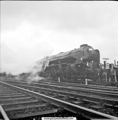A1 Class steam locomotive 60145, St Mungo at Sheffield Midland railway station