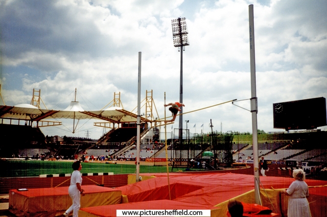 Paula Wilson, Cannock and Staffs (eventually finished 2nd with 3.40m) failing a height in the Womens Pole Vault, AAA's Championships, Don Valley Stadium