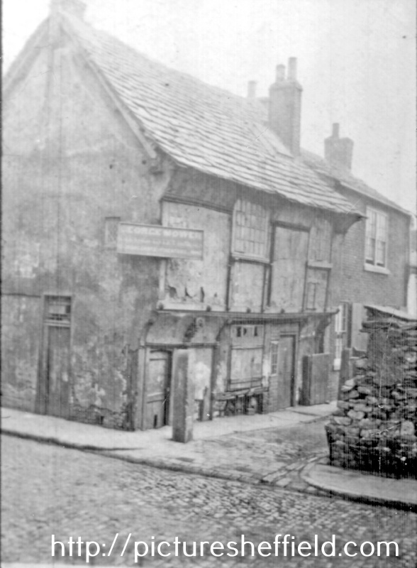 Old Queen's Head public house (formerly the Hall in the Ponds), No. 40 Pond Hill 