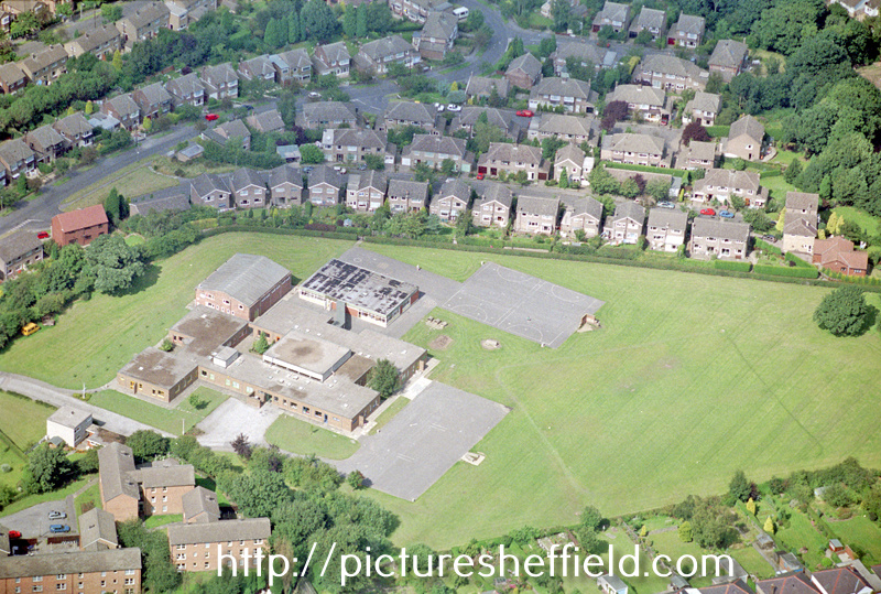 Sir Harold Jackson Primary School , Bradway Drive. St. Quentin Drive in background