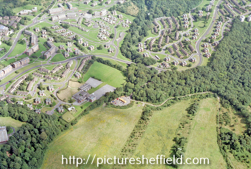 Aerial view of Gleadless Valley area. Carr Wood, left, Leeshall Wood, centre, right. Bankwood Primary School, Bankwood Close, centre. Prominent roads include Blackstock Road and Bankwood Road.