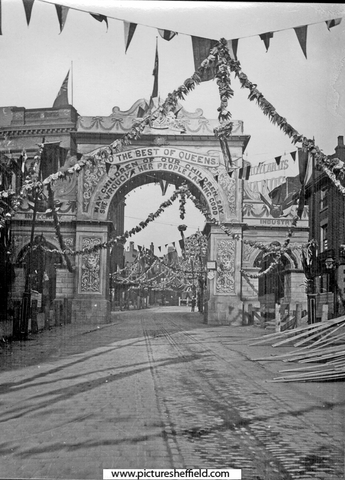 Royal visit of Queen Victoria, decorative arch in Barkers Pool