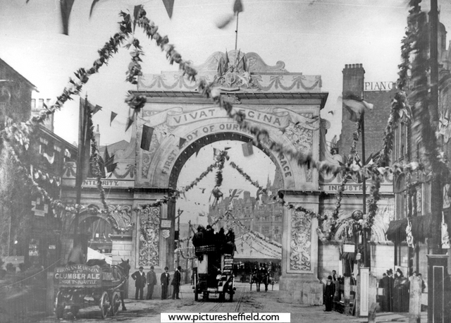 Royal visit of Queen Victoria, decorative arch in Barker's Pool