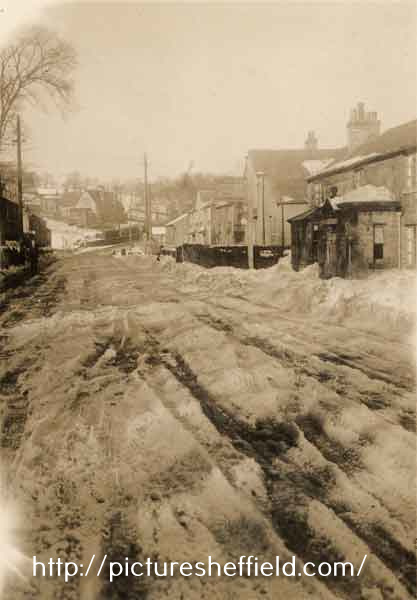Main Road at the foot of Green Lane, Wharncliffe Side by the Wharncliffe Arms in the snow, winter 1940-41