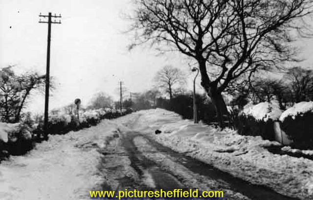 Drakehouse Lane, Beighton blocked by snow