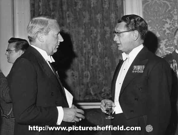 Edward Heath, Shadow Chancellor of the Exchequer (left), chief guest at the 329th Cutlers Feast, Cutlers Hall, Church Street