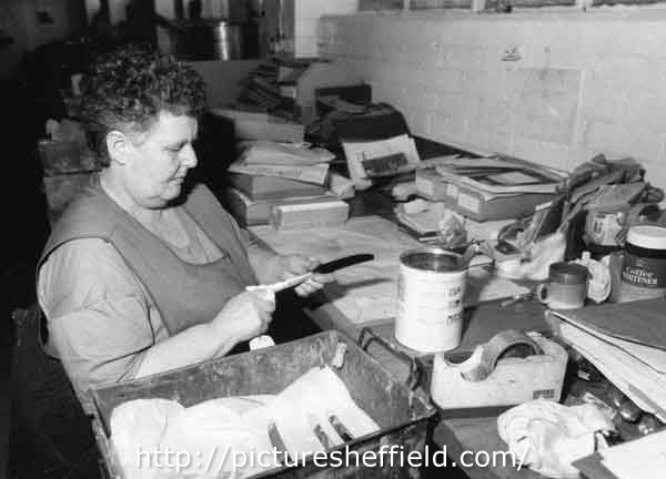 Polishing and packing at Hiram Wild Ltd., cutlery manufacturers, Central Works, Herries Road, Shirecliffe 
