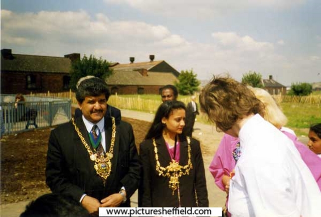 Lord Mayor, Councillor Qurban Hussain and Lady Mayoress, Miss Parveen Hussain at the opening of Darnall Community Park (Kashmir Gardens), Darnall Road / Wilfrid Road