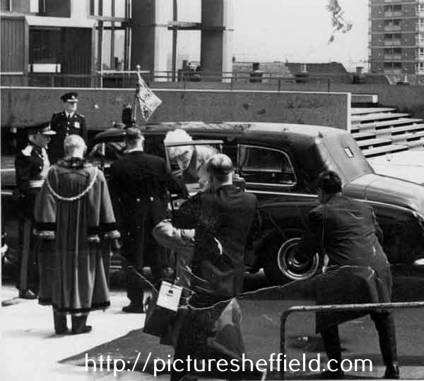 Elizabeth, Queen Mother arriving for the opening of the Arts Tower, University of Sheffield, Western Bank