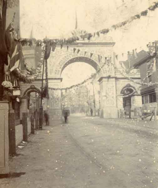 Royal visit of Queen Victoria. Decorative arch, Barkers Pool
