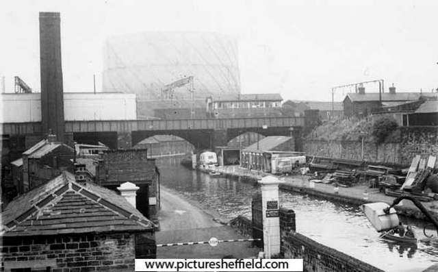 Sheffield and South Yorkshire Navigation close to the Canal Basin