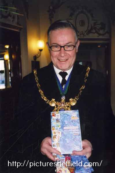Lord Mayor, Councillor Mike Pye at the Sheffield Children's Book Award