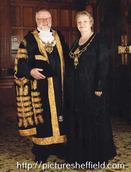 Councillor David Baker, Lord Mayor and Mrs Penelope (Penny) Baker, Lady Mayoress, 2001-02
