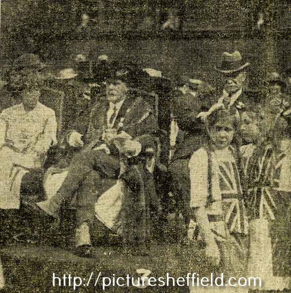 Alderman William Irons (c.1859 - 1933), Lord Mayor 1918 -19 and Lady Mayoress at the Childrens Peace Pageant
