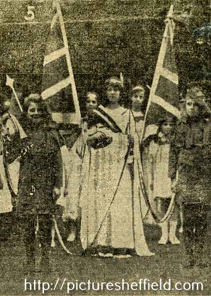 Victory and peace, children celebrate the end of World War I