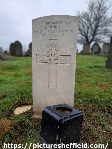 Burngreave Cemetery: gravestone of 1530 Gunner H. Gough, [1st/3rd West Riding Battery] Royal Garrison Artillery, 16th April 1921