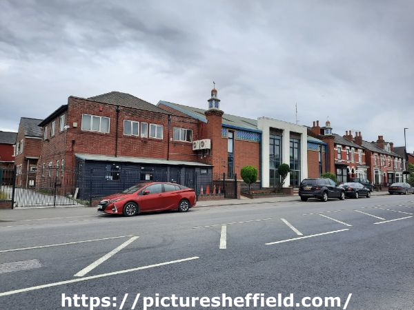 Hanfia Masjid and Islamic Cultural Centre (mosque), 274 Sheffield Road, Tinsley