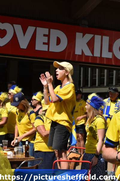 Women's Euros (WEuros): Swedish fans, Division Street